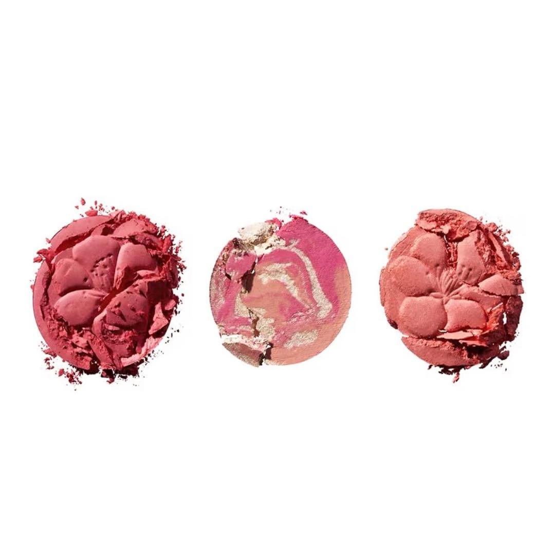 r.e.m. beauty チークパレット　桜　ウィキッド　グリンダ　アリアナ