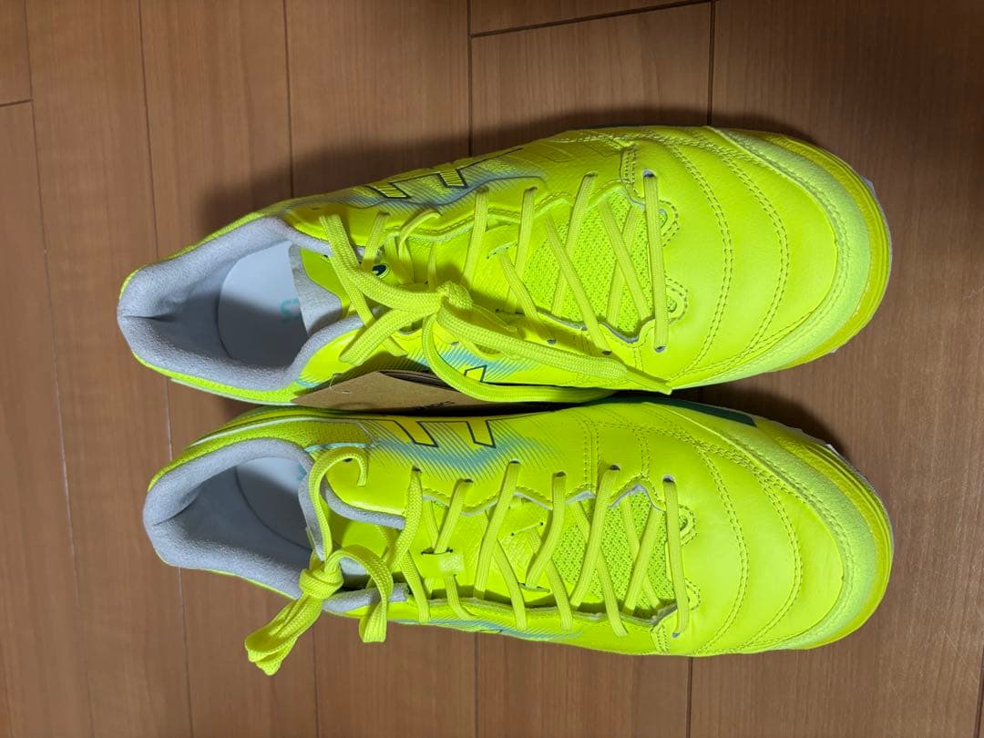 アシックスDESTAQUEKFF/デスタッキフットサルシューズ
