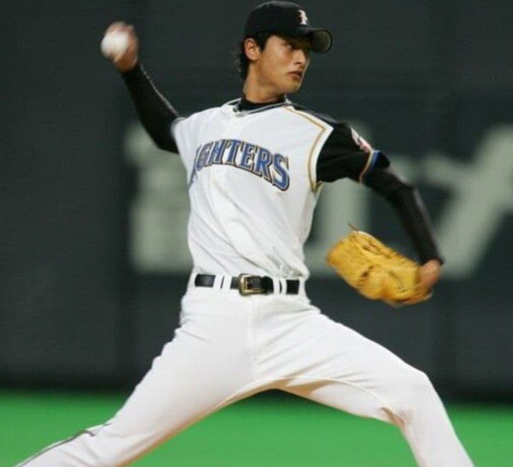 【当時物】日本ハム　ファイターズ　ダルビッシュ　ホーム　ユニフォーム　ミズノ　L