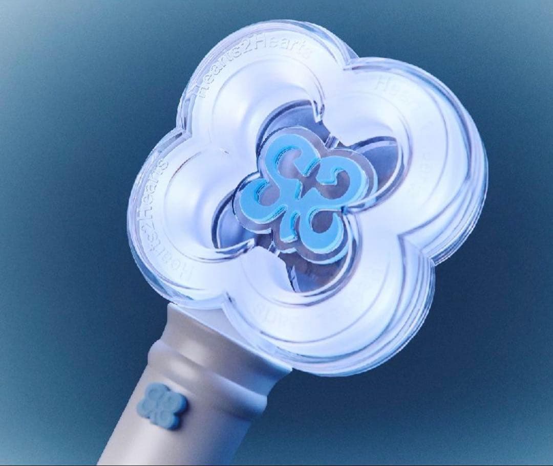 Hearts2Hearts ペンライト ハトゥハ ハツハ 新品未使用　トレカなし