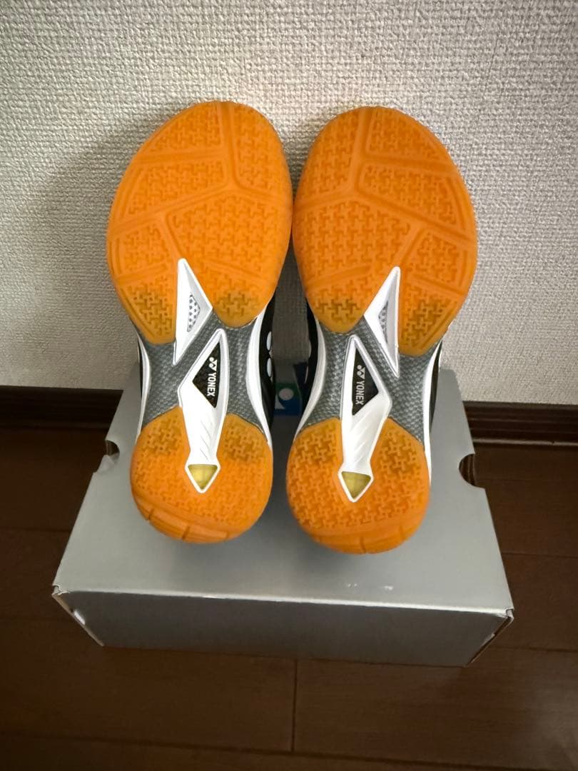 YONEX バドミントンシューズ SHB65Z 8.5 ブラック/ホワイト