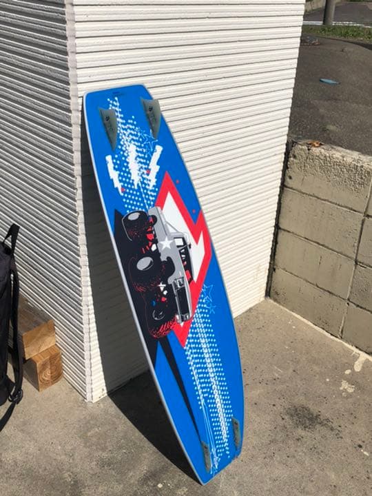 ナッシュ　　再出品　カイトサーフィン　　カイトボード　　サーフィン