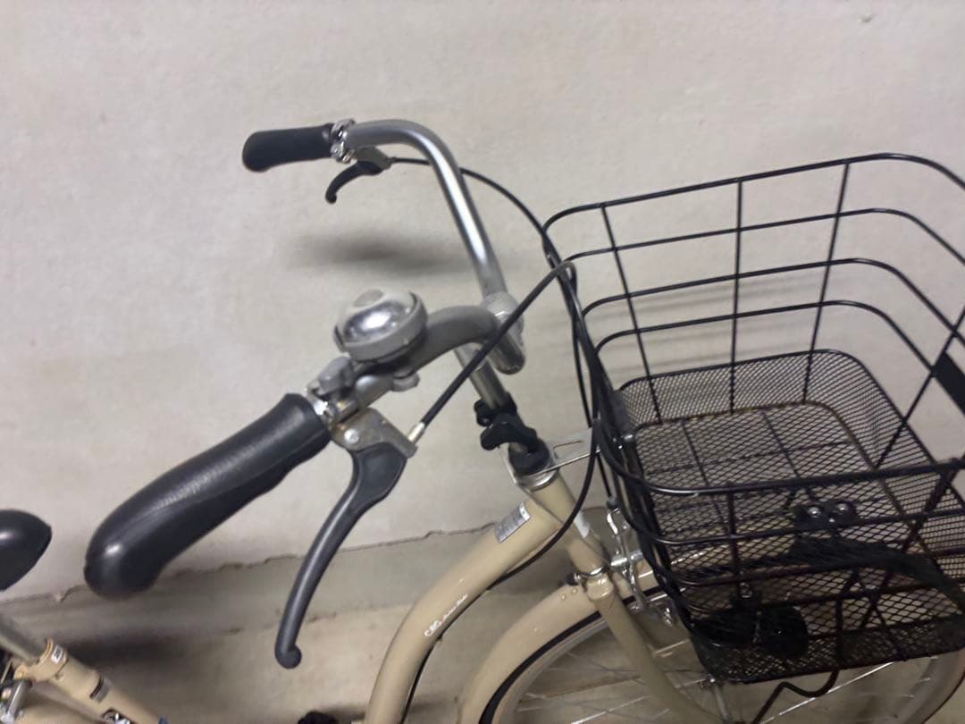 ベージュ シティサイクル クッションサドル付き
