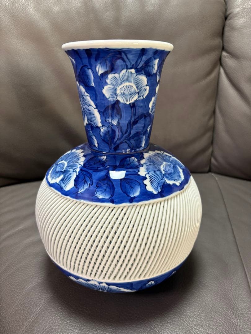 透かし 花びん　置物