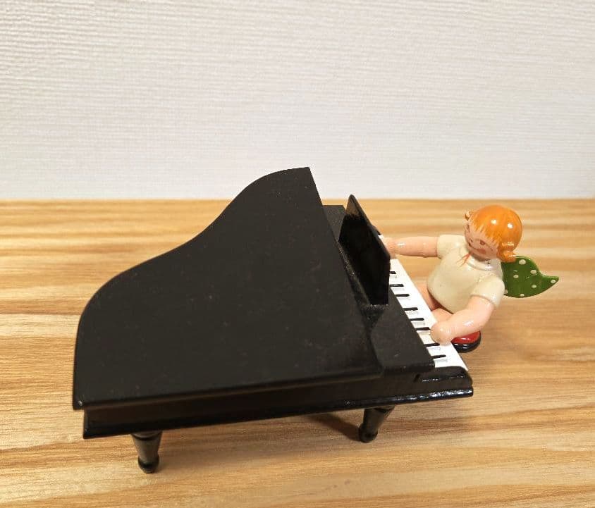 ピアノを弾く天使　ドイツ　ザイフェン　アンティーク　ヴィンテージ