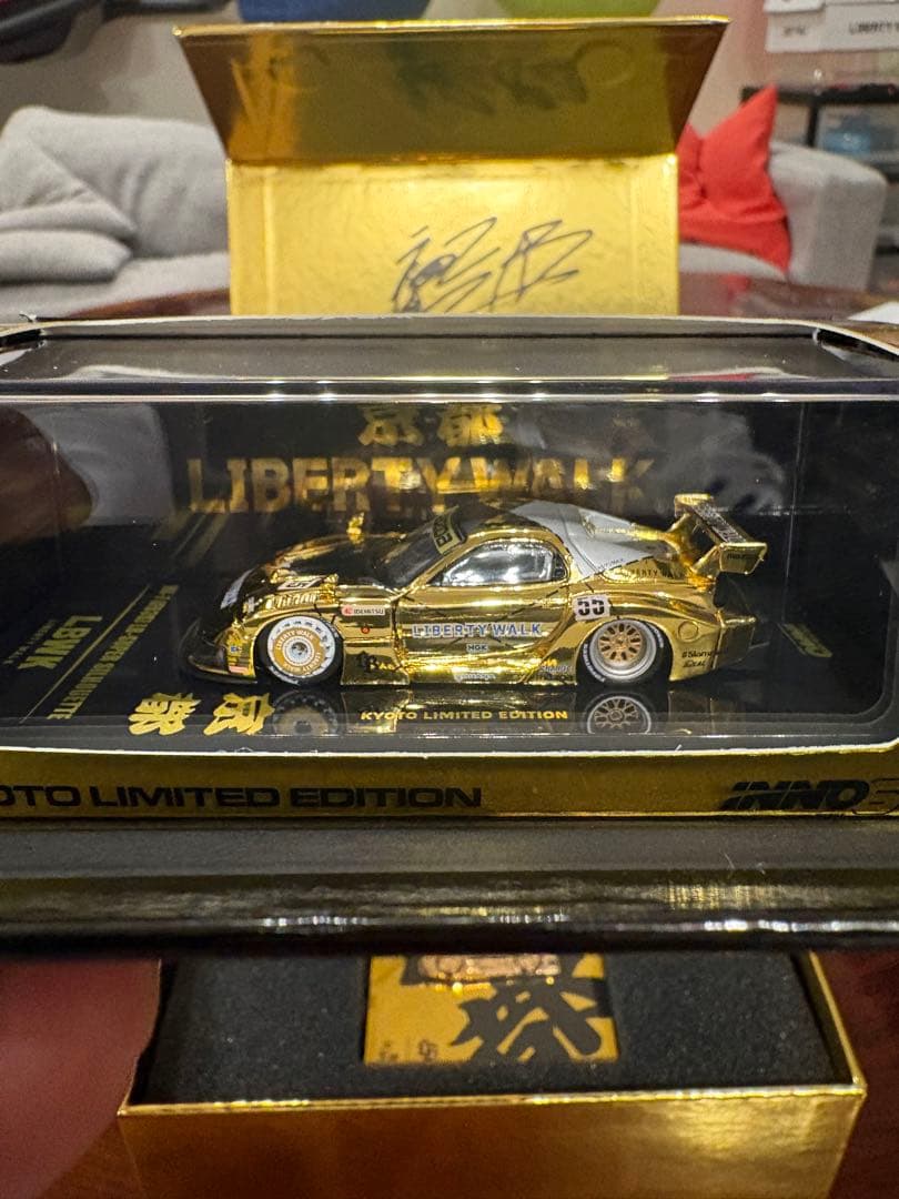 LIBERTY WALK FD3S RX-7 ゴールドリミテッドエディション