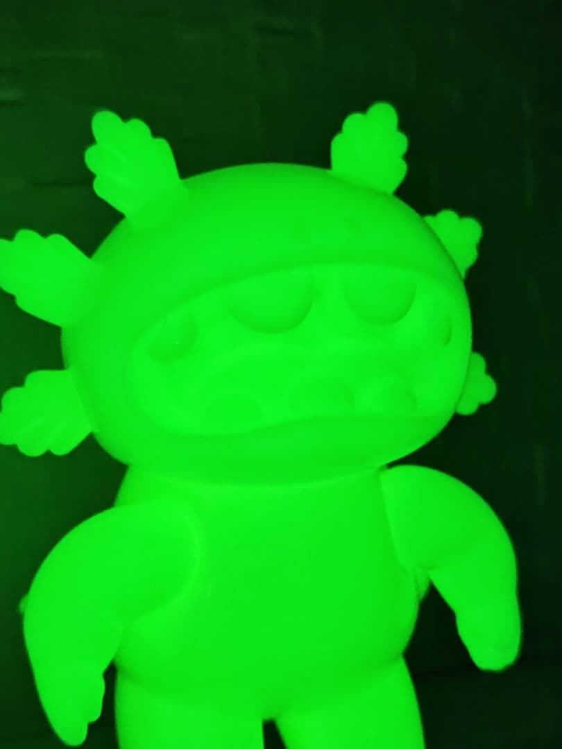 GRAPE BRAIN ロッキャクウーパーまかろに 蓄光 GIDウーパールーパー