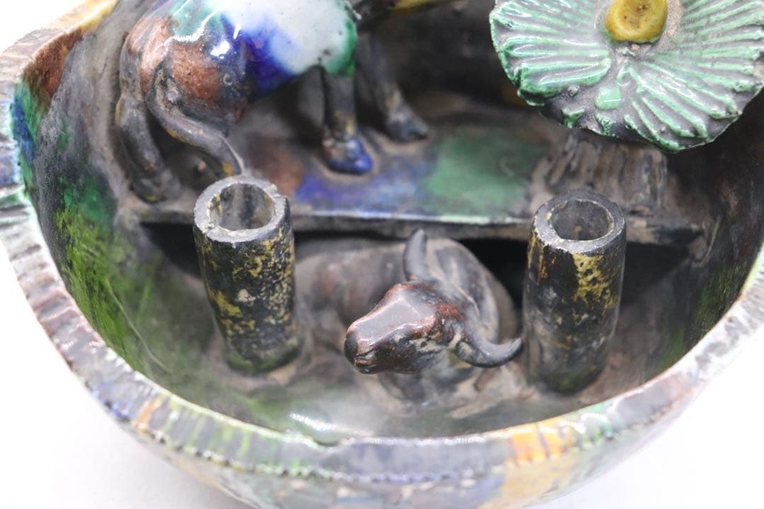 中国　明時代　素三彩　牛舎　アンティーク　木箱付　送料込み260407