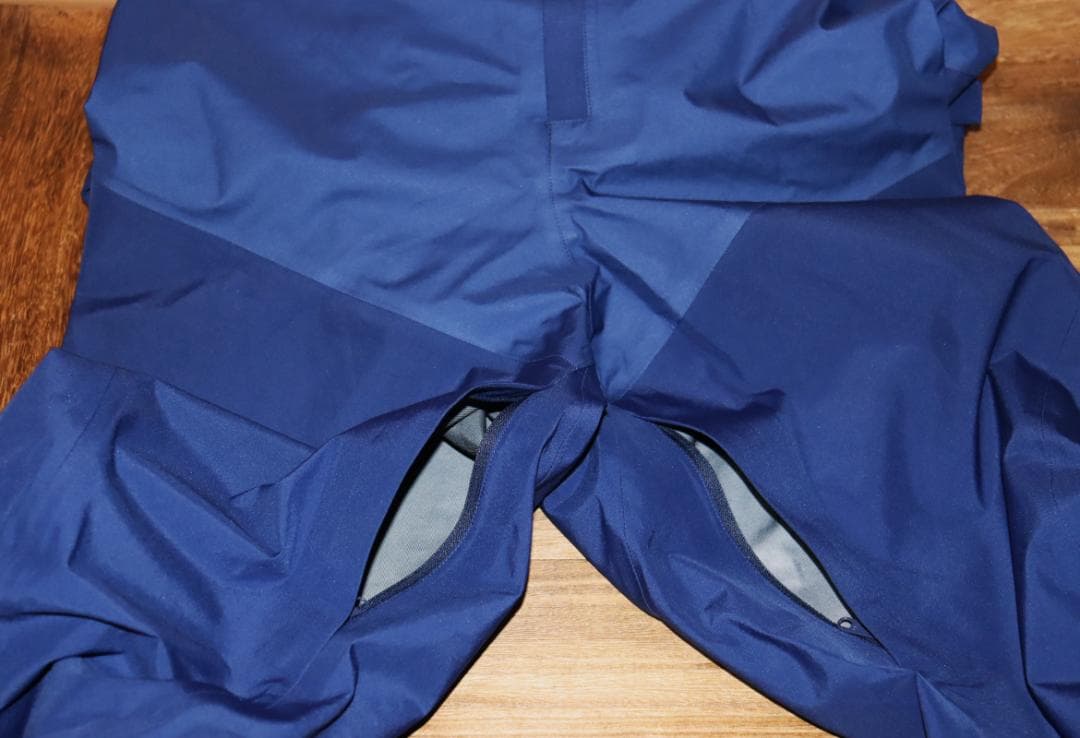 新品 ゴールドウイン GORE-TEX 3L ビブパンツ (3/L) Ⓗ