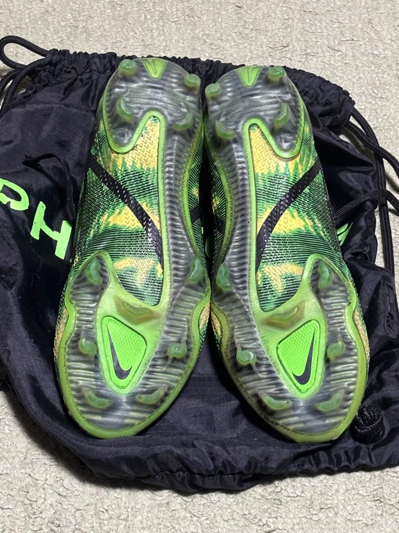 Nike Phantom サッカーシューズ グリーン/ブラック25.5cm