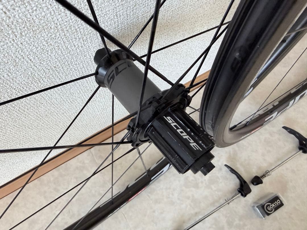 SCOPE スコープ R3cチューブレスレディ　カーボンホイール　リムブレーキ用