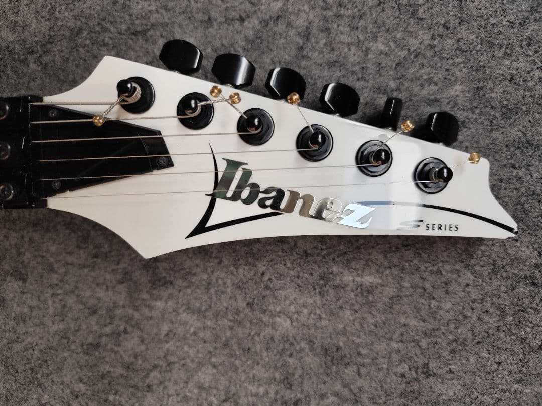 ギター Ibanez S 570B