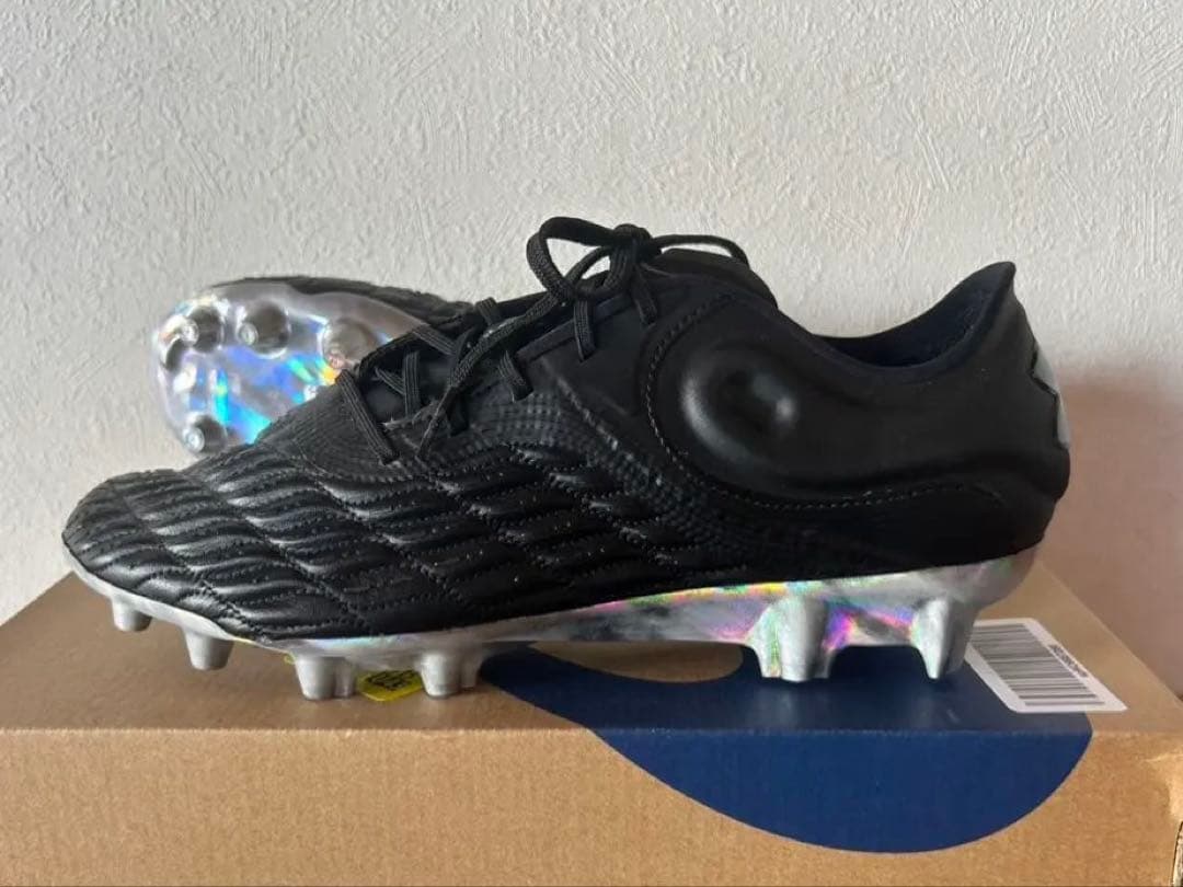 【新品】アンダーアーマー サッカースパイクシューズ