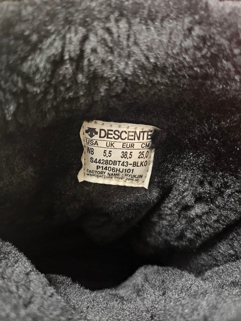 DESCENTE 黒ファーブーツ