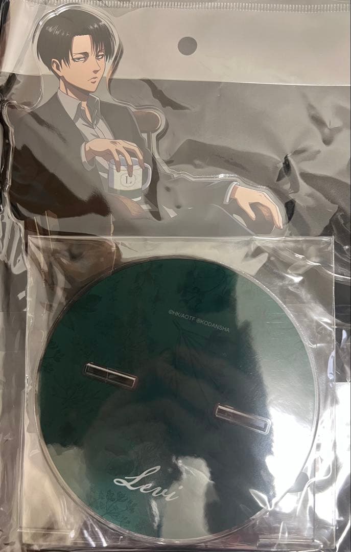 進撃の巨人　リヴァイ　ティータイム　特大アクリルスタンド　未開封　未使用　新品