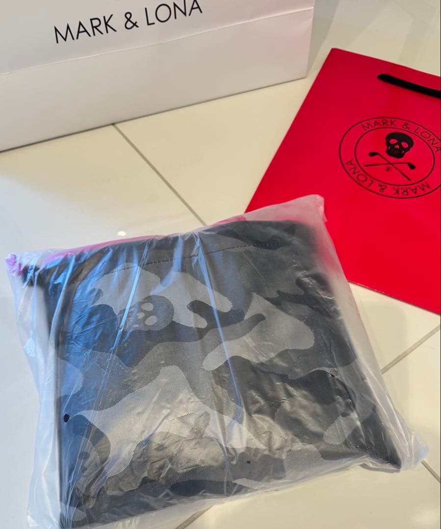 新品MARK & LONA ♡ピンクのアクセントが効いた限定パッカブルトート
