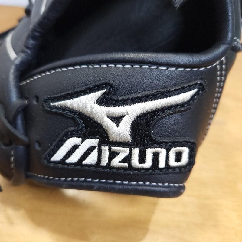 ミズノ イチローモデル 限定品 プラチナラベル 激レア 外野用 軟式グローブ