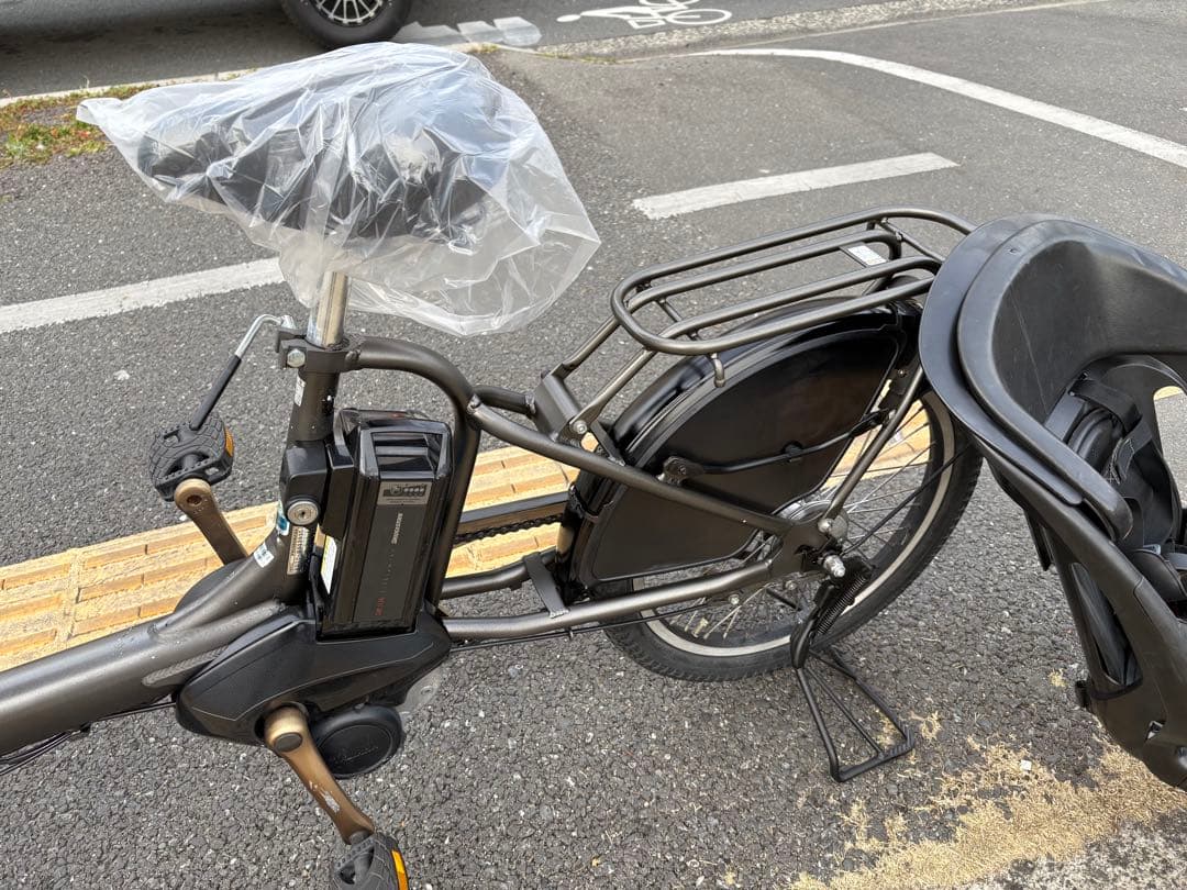 中古20㌅YAMAHA電動アシスト自転車　12.3Ah 大阪　057