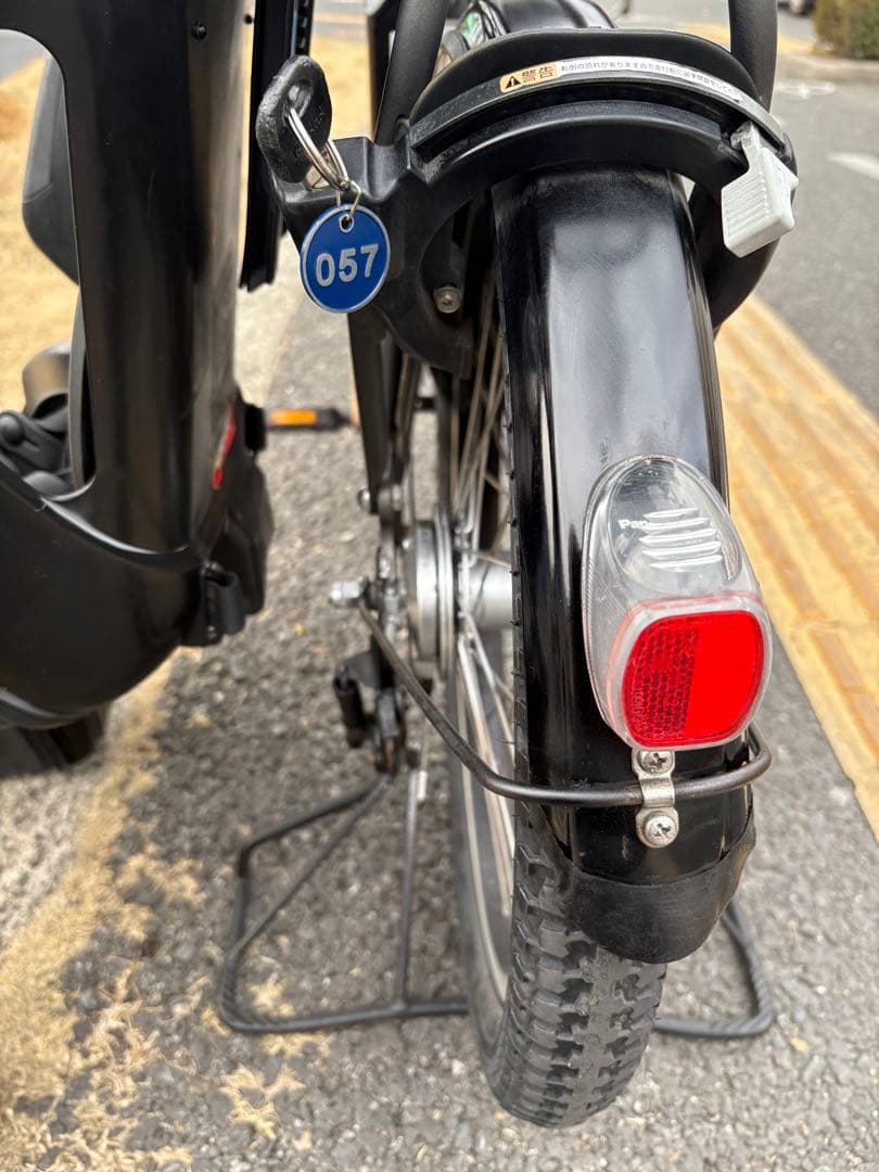 中古20㌅YAMAHA電動アシスト自転車　12.3Ah 大阪　057