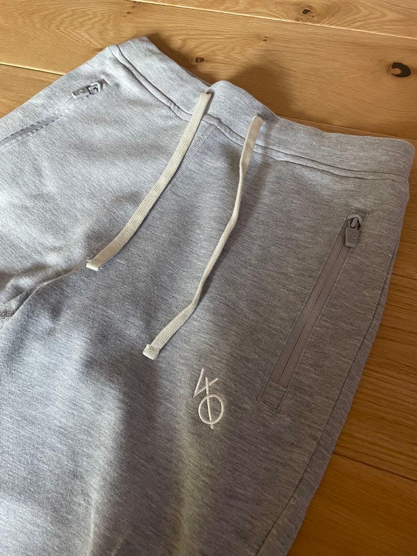 【すいか】Vanquish Fitness グレー ＆ブラック セット売り