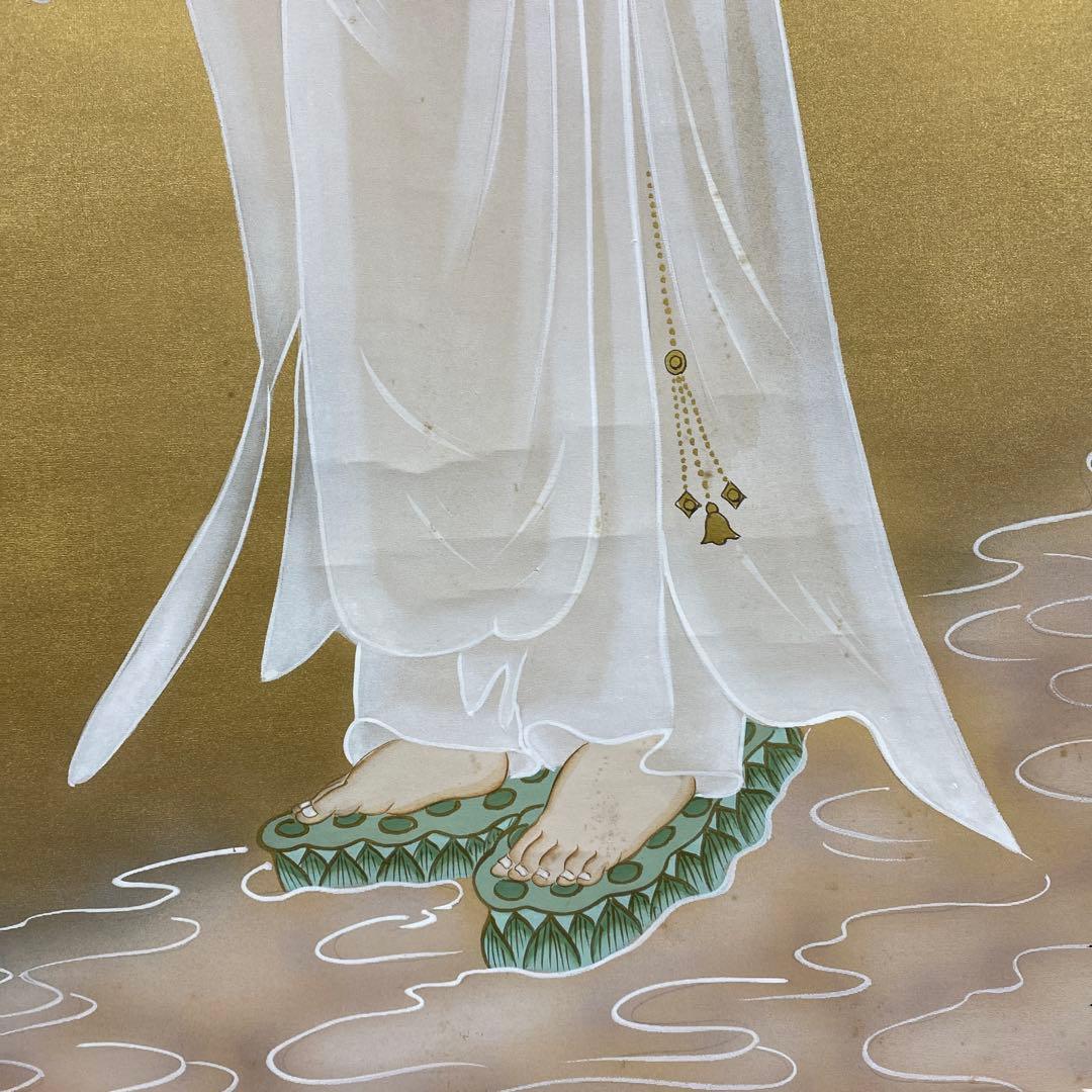 美品 掛け軸 加藤良春作 金地 白衣観音像 共箱 縁起物 仏画 年中掛け