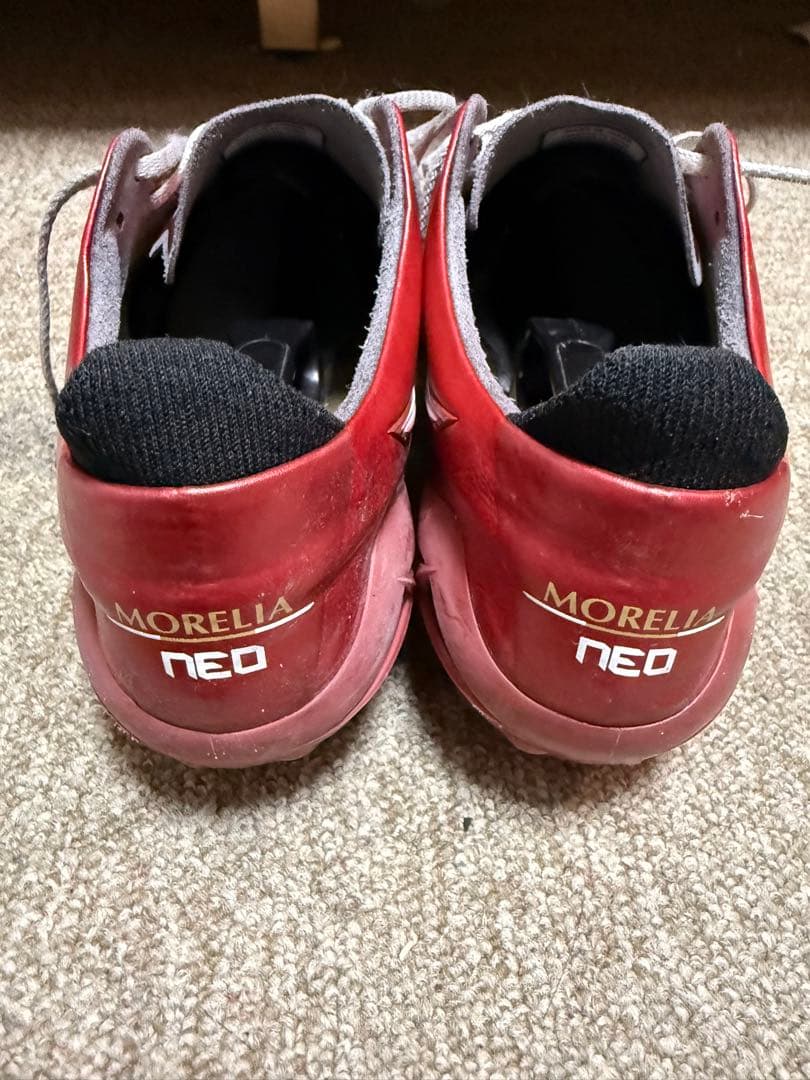 Mizuno Morelia NEO 4 ルビーレッド　サッカーシューズ レッド