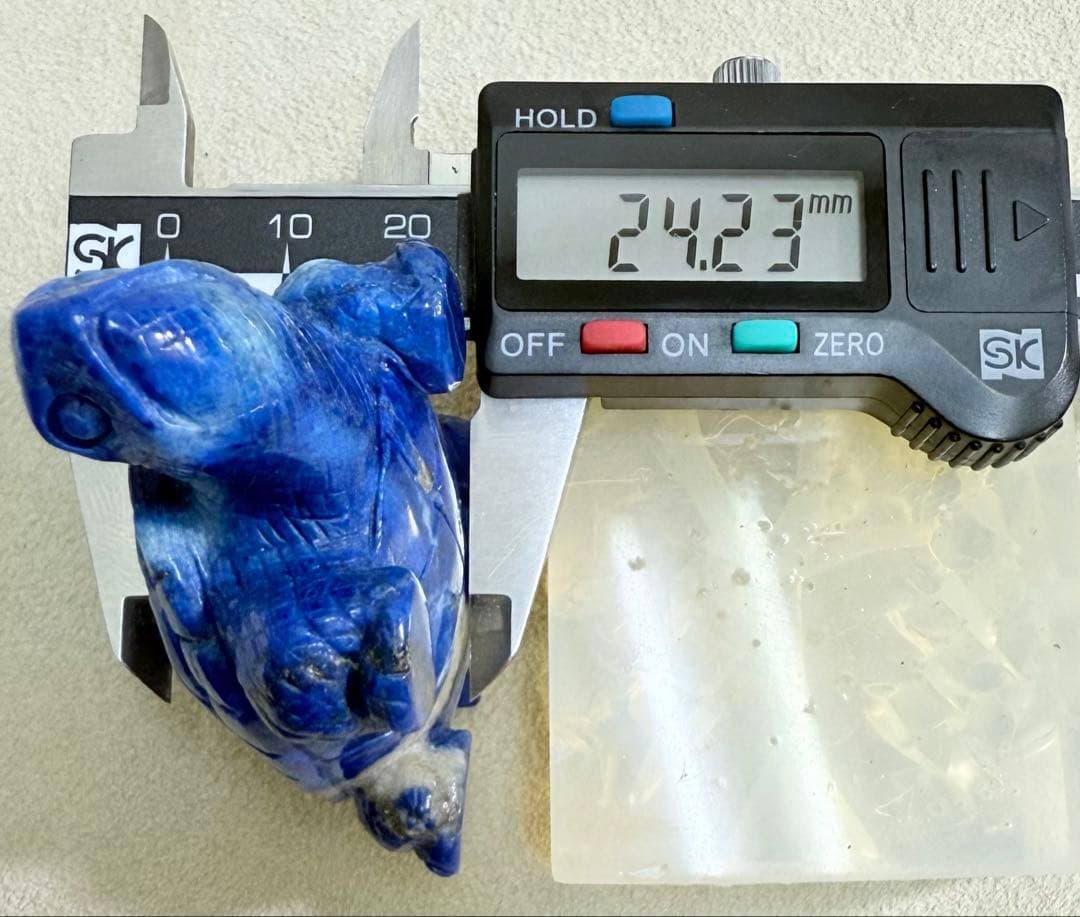 カービング！　ラピスラズリ　384.81ct インテリア（LA-7709）