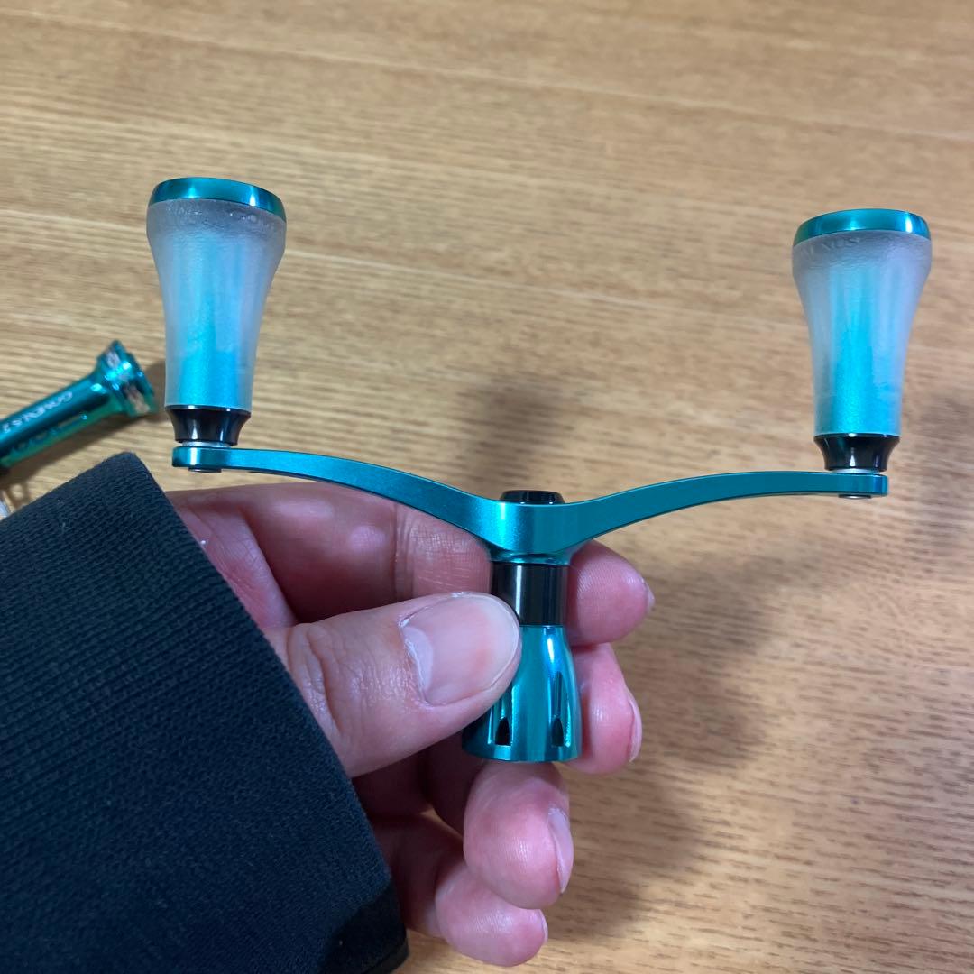 未使用美品　ゴメクサス　エメラルダスカラー　ダブルハンドル　ダイワ専用スタンド