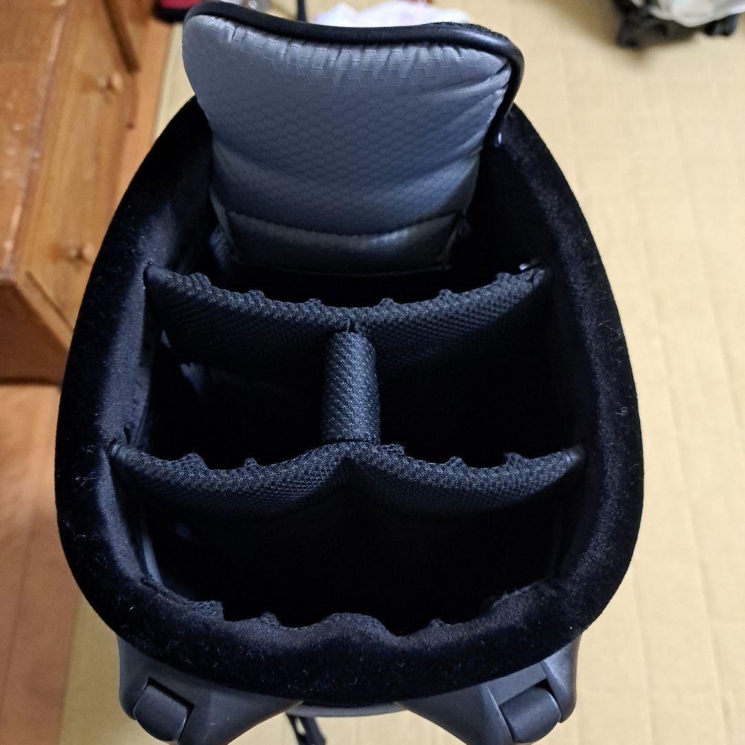 キャロウェイキャディバックスタンド式。状態良好。入り口9インチ。フード無し。