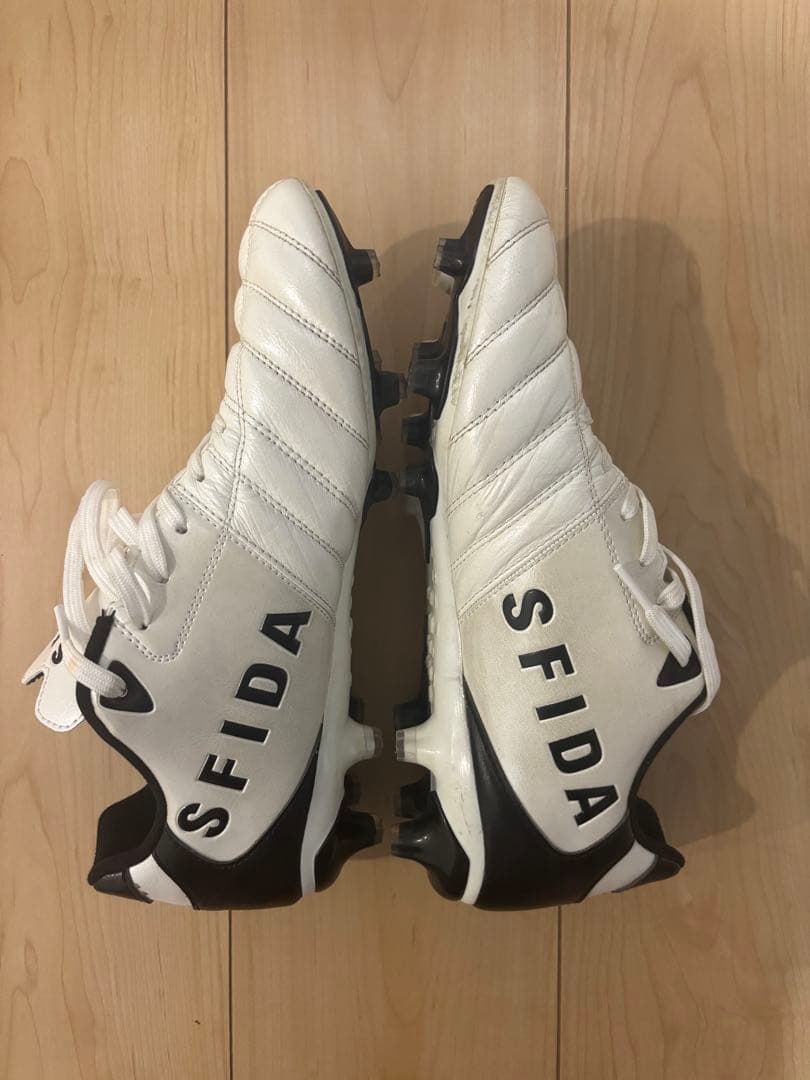 SFIDA サッカーシューズ スパイク ホワイト