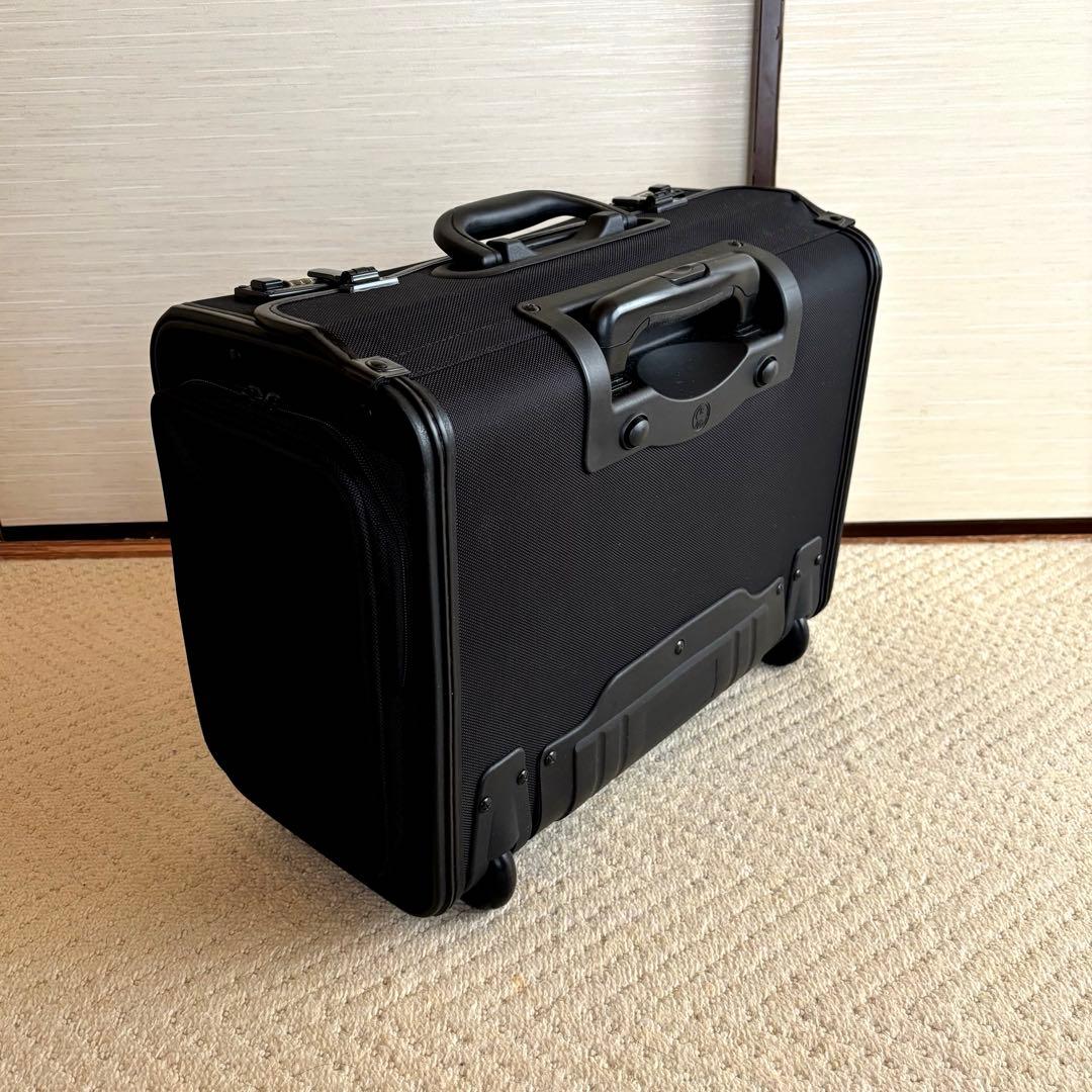 ANA 全日空 パイロット フライトバッグ
