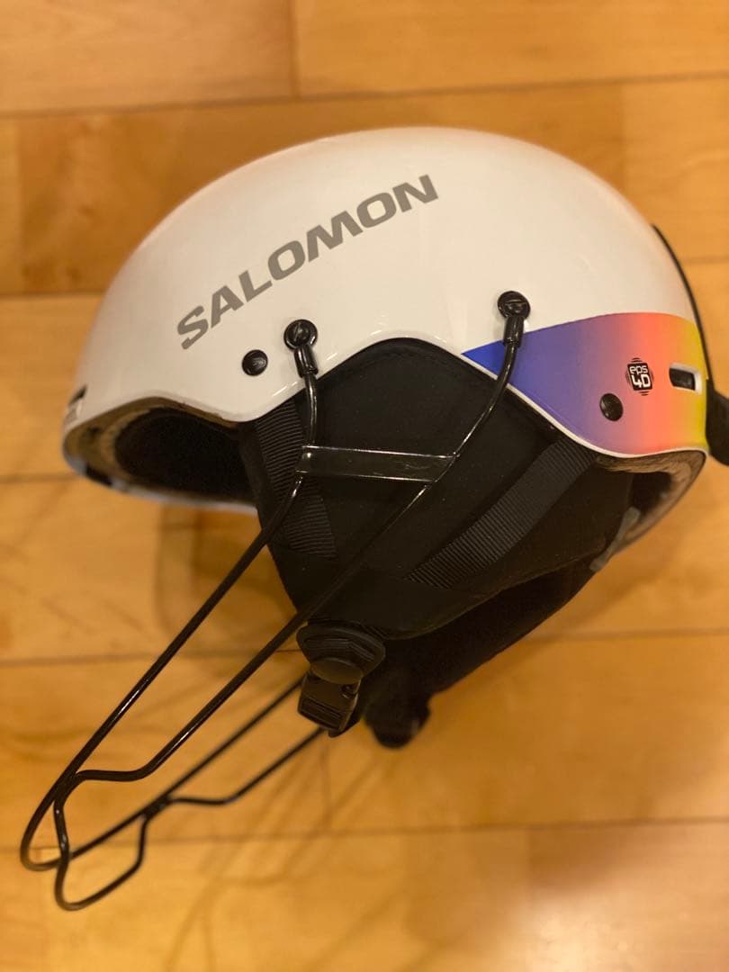 SALOMON スラローム用ヘルメット