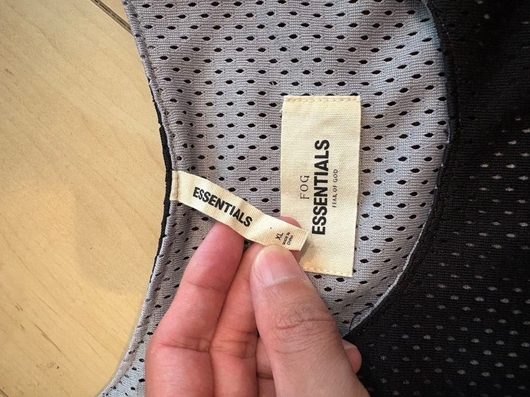 ESSENTIALS ブラックタンクトップ　XL