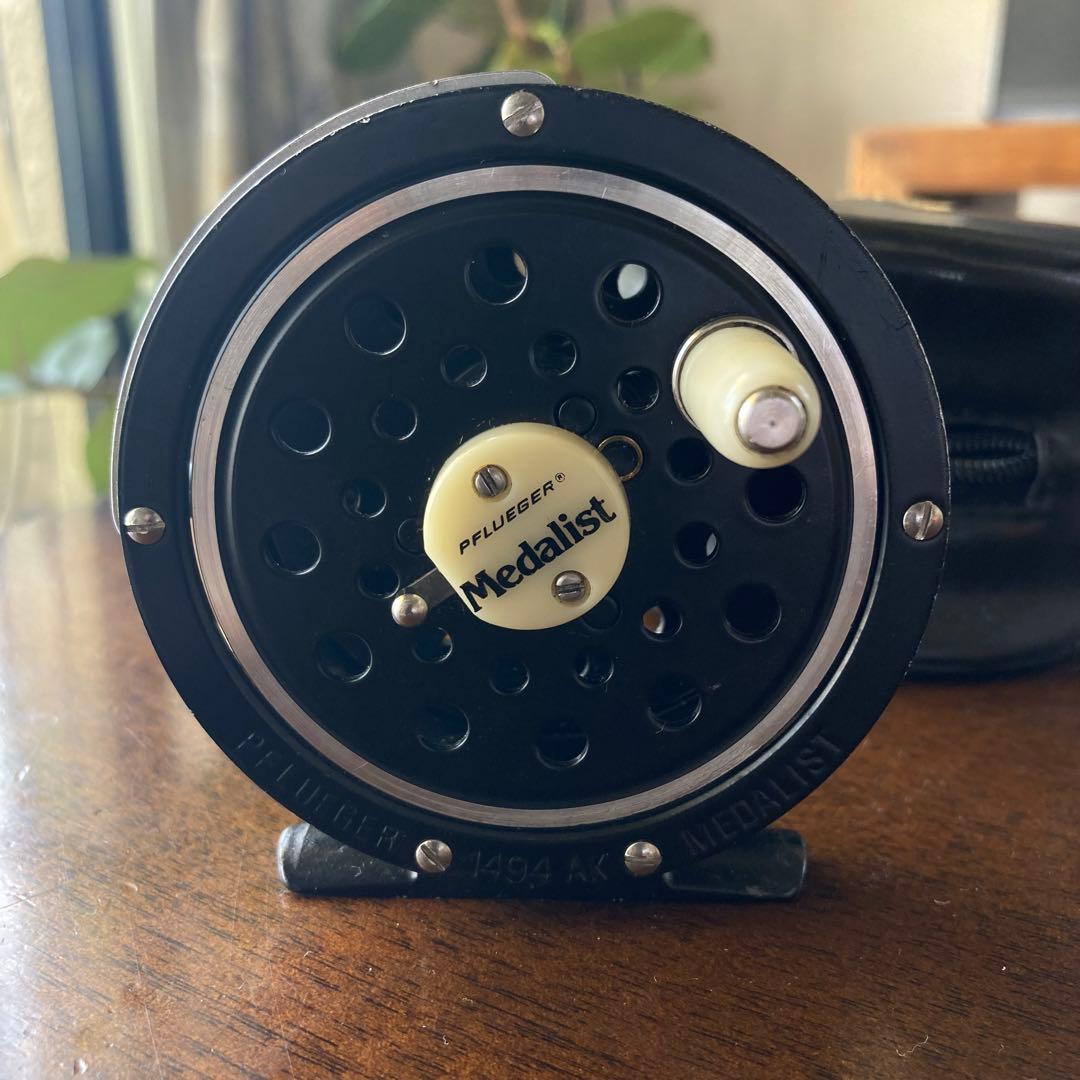 PFLUEGER MEDALIST 1494フルーガー メダリスト