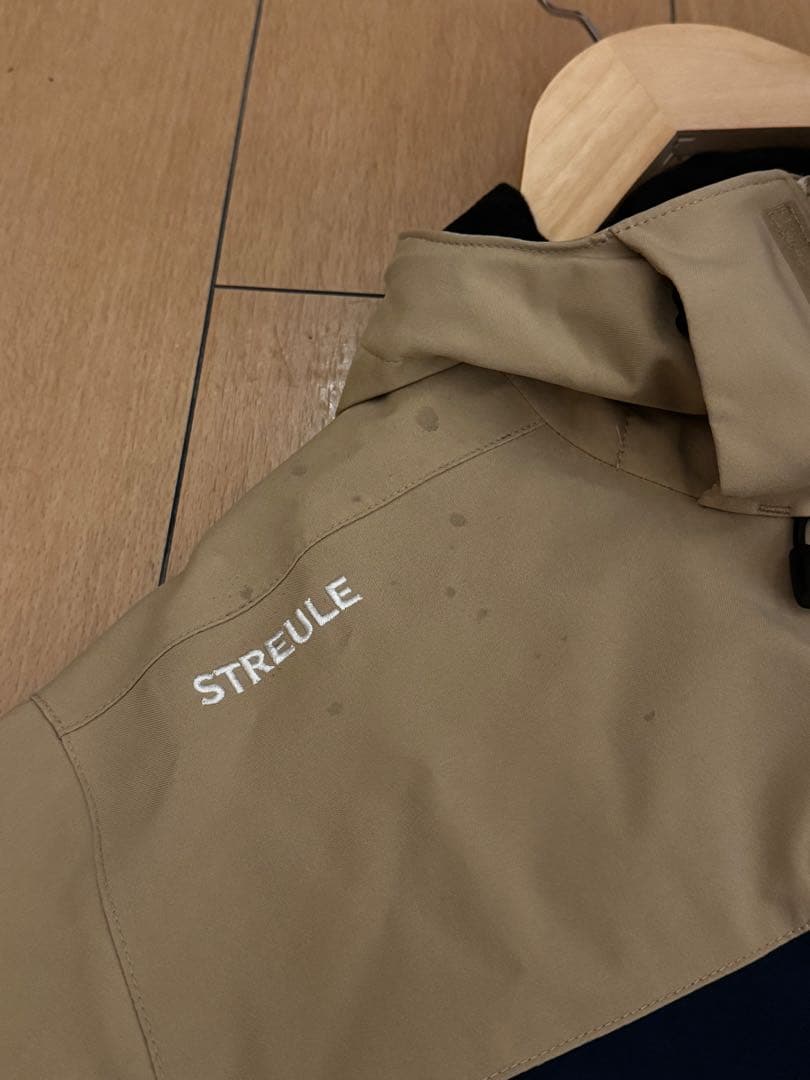 【総額4万】シュトロイレ スノボ　スキーウェア 上下セット　ARBNグローブ付き
