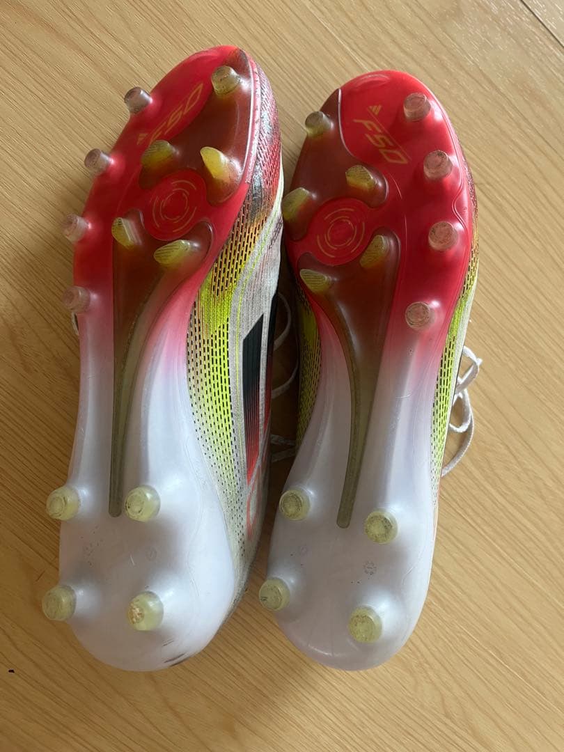 F50 ELITE HG/AG ジャパン / 土・人工芝用