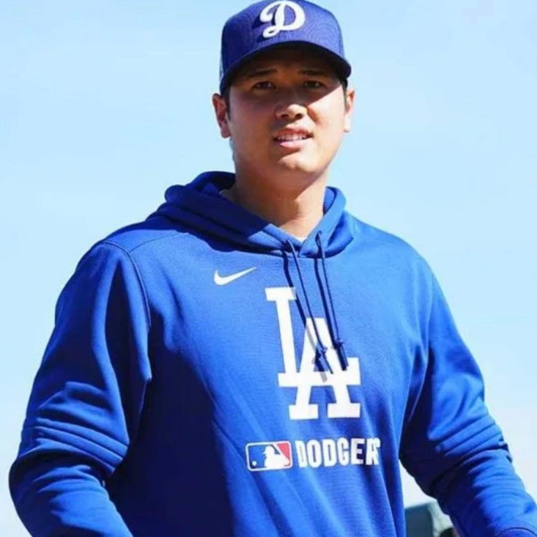 Мドジャース選手着用パーカー ナイキ　大谷翔平　山本由伸　オーセンティック