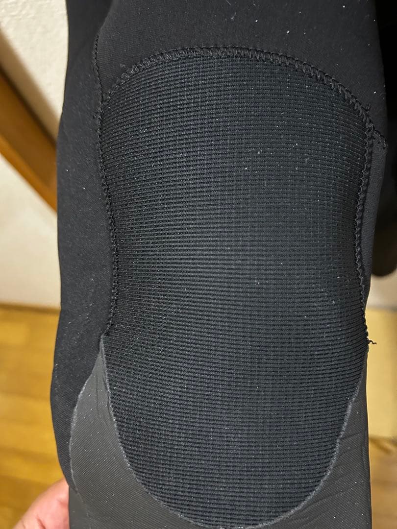 ほぼ新品かMサイズO'NEILL ウェットスーツ