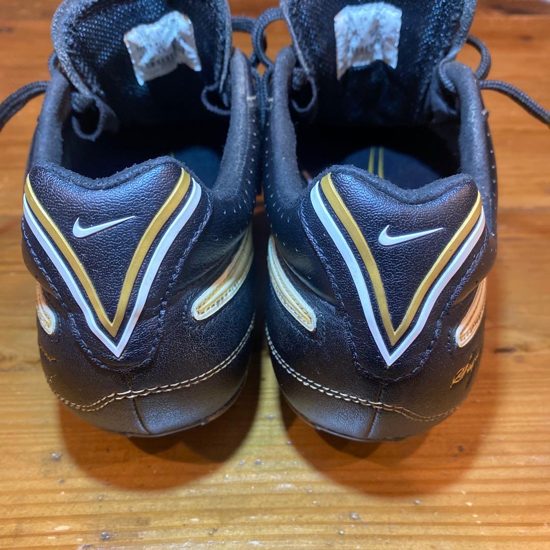 ほぼ新品 ナイキ ティエンポ SG 25.5cm 取替式 天然芝 1回使用
