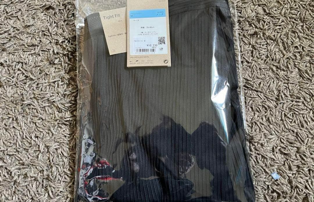 ナイキエアロスイフトハーフタイツMサイズ　タグ付き新品未使用です！