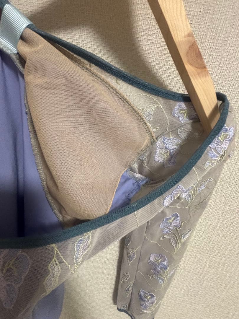 限定お値下げ中！【美品】シルフィーヌ　ルカ　刺繍レオタード
