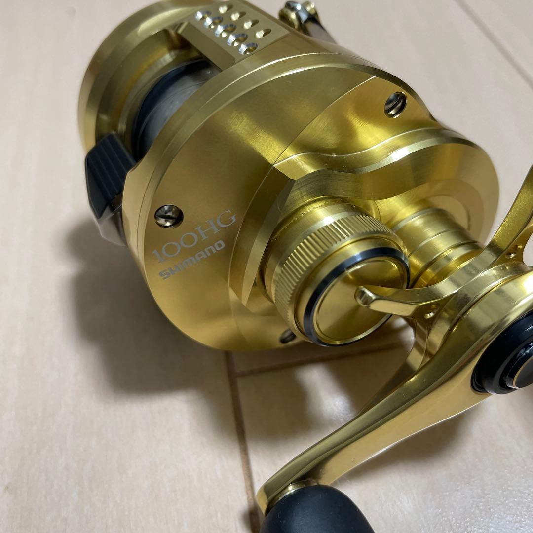 美品 21 カルカッタ コンクエスト 100HG 右巻き リール シマノ