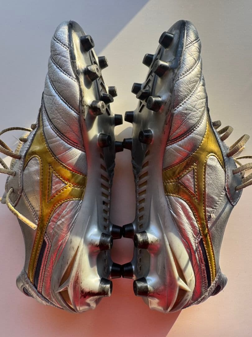 サッカースパイク　Mizuno モレリアDNA