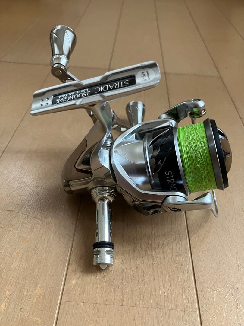 SHIMANO STRADIC 2500HGS スピニングリール