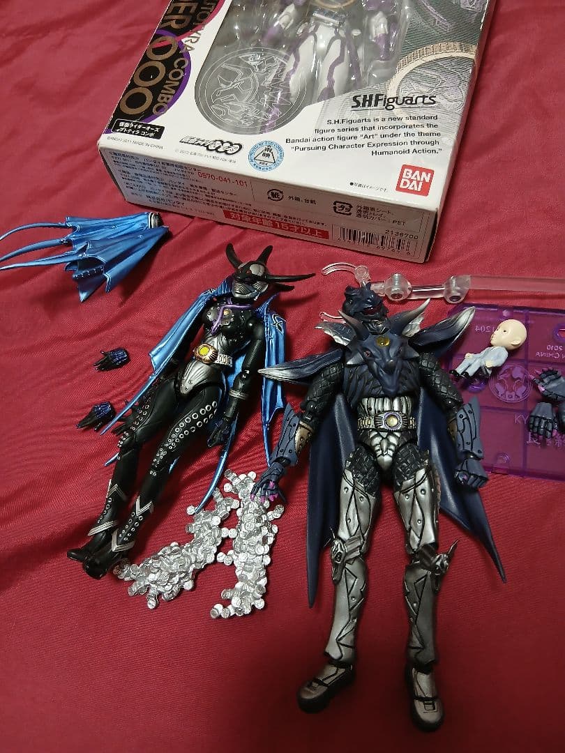 SHFフィギュアーツ　オーズセット