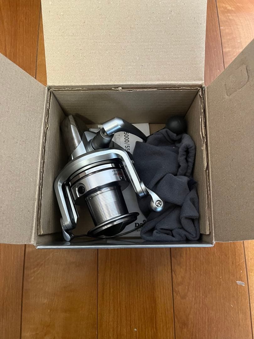 未使用品 Daiwa パワーサーフQD 5500 ダイワ スピニングリール