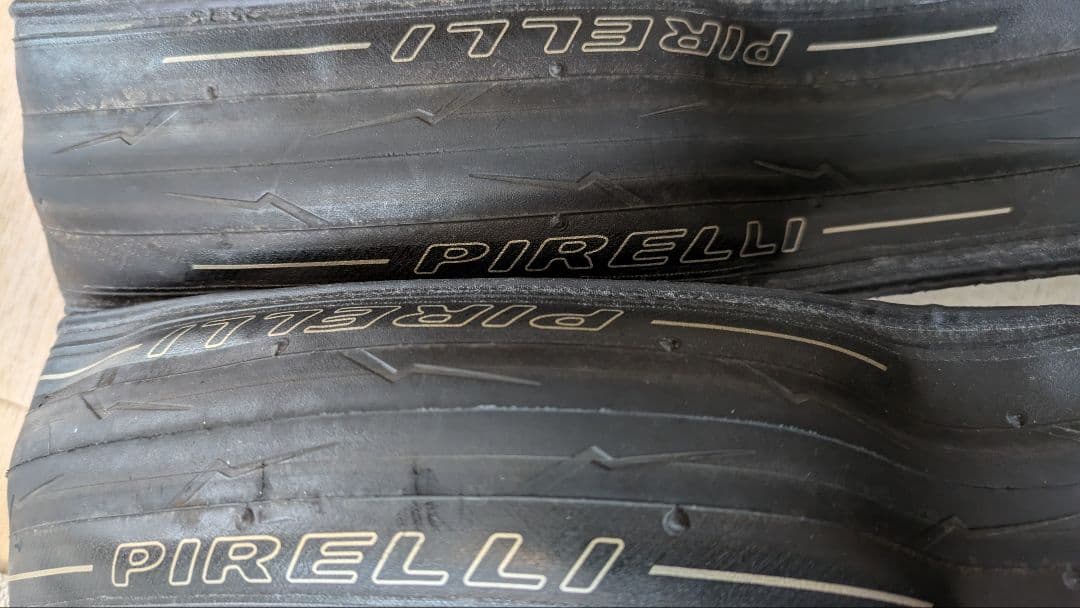 Pirelli P ZERO Velo 700x25Cタイヤ 2本 黒 ピレリ