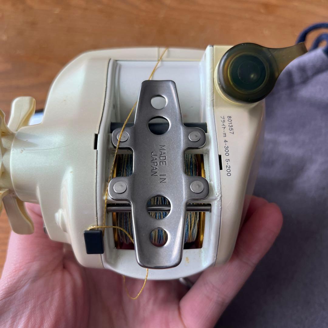 Daiwa タナコン　300W 電動リール 収納袋・コード付