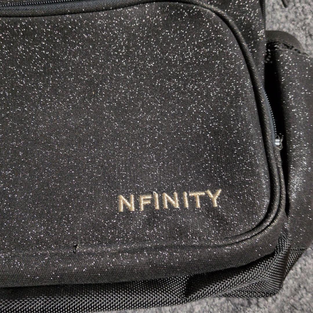 NFINITY バックパック スパークル　チアリュック　ブラック×ゴールド