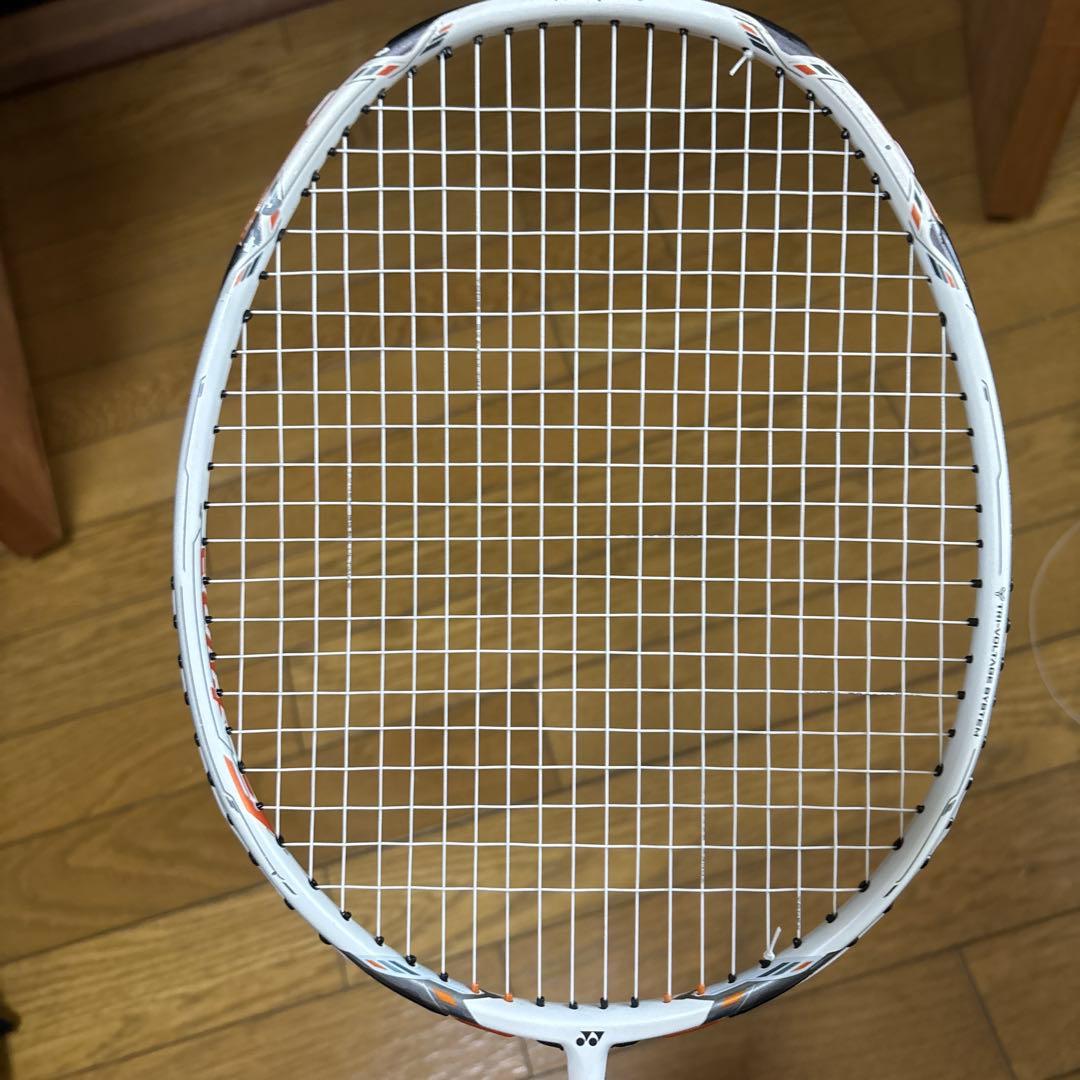 YONEX Voltric 70 バドミントンラケット